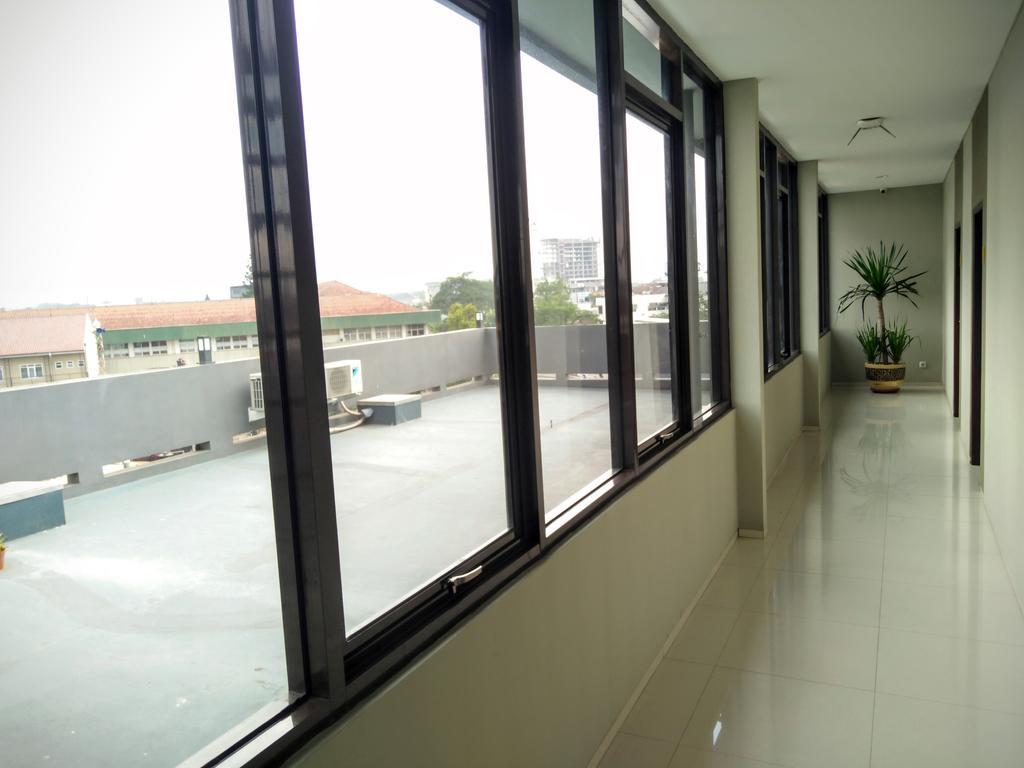 Sentra Inn Bandung Exterior photo